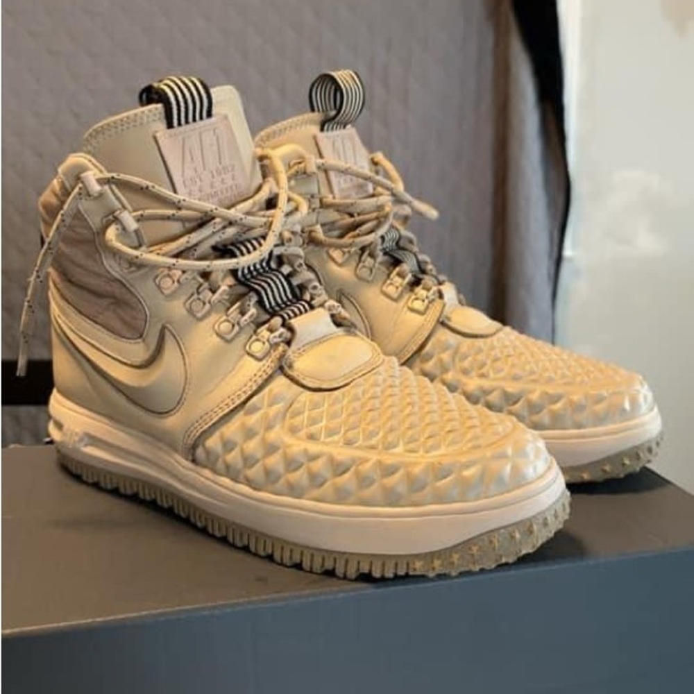Nike Air Force 1 Duck Boot